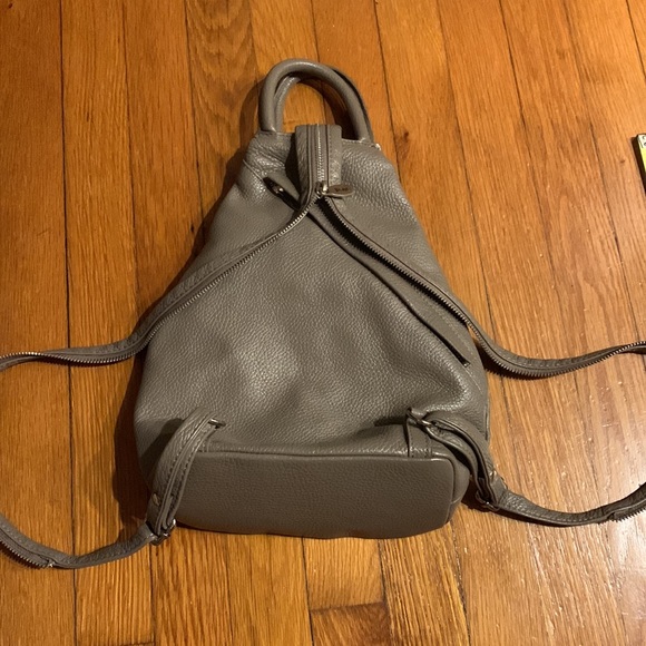 Assymetrical Convertible Grey Pebbled Leather Valentina Italia Bag - Picture 6 of 8